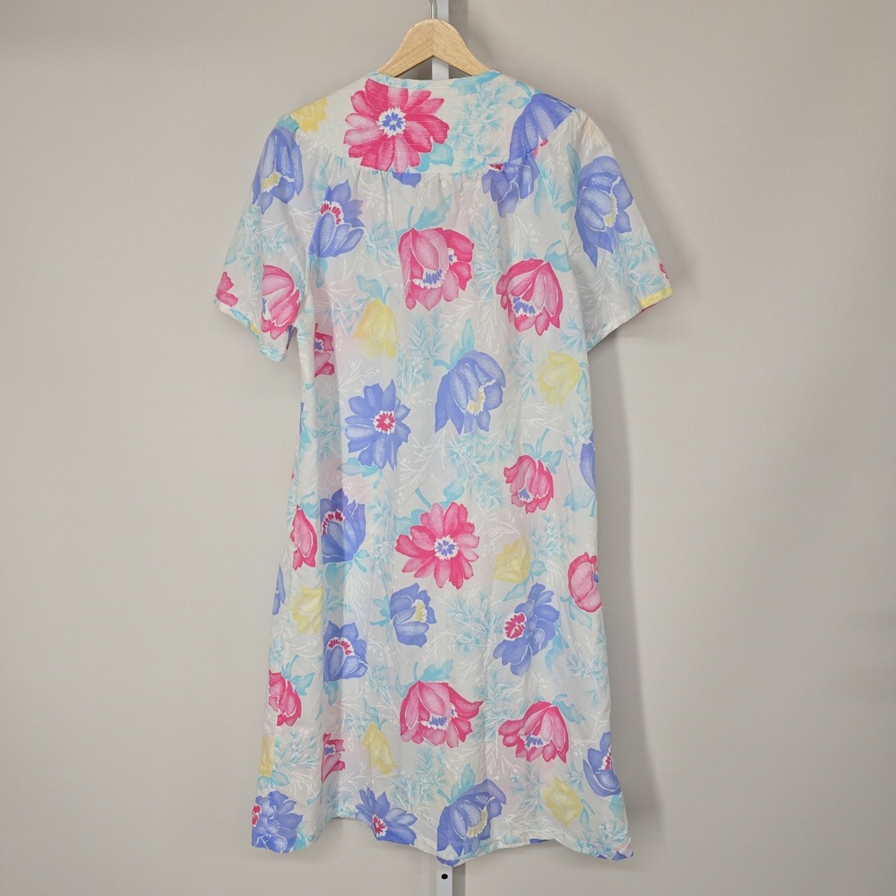 Vintage Floral Button Front Housecoat Duster Robe White Pink Blue Short Sleeve - Picture 3 of 5